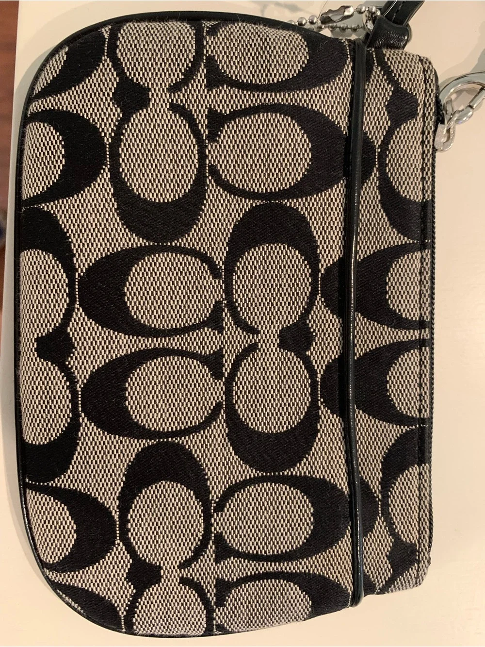NWT - Coach Pattern Wristlet - Black and Gray
